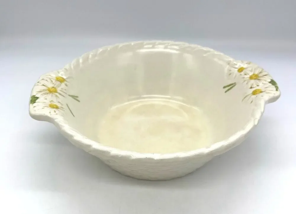 Vintage Metlox Sculptured Daisy Poppytrail Serving Bowl with Handles 9” Calif